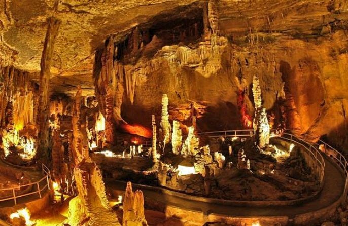 Blanchard Springs Caverns, Arkansas, USA